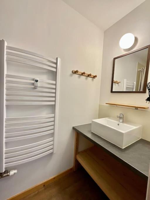 Le Petit Loup, Appartement Neuf Avec Jardin Gerbépal Exteriör bild